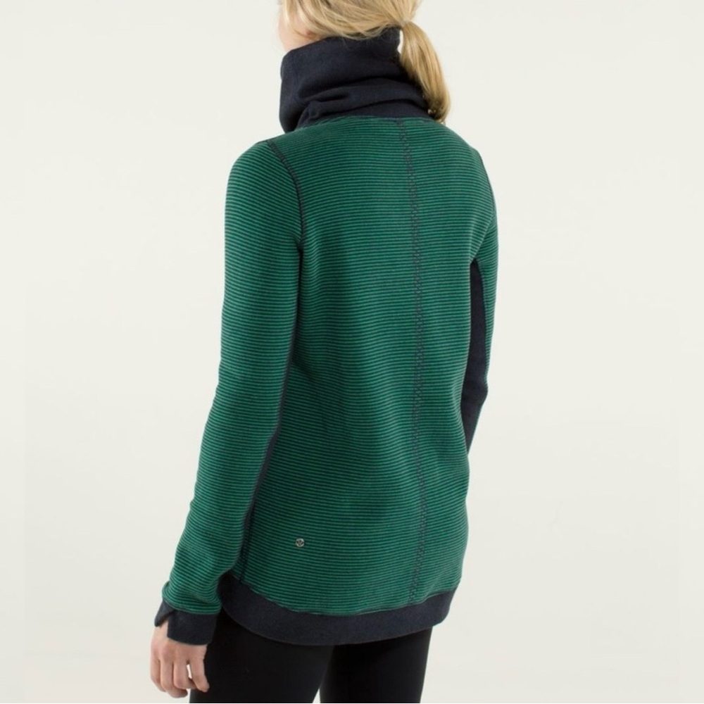 Lululemon Avenue Pullover
Hyper Stripe Green Bean / Heathered Inkwell - Picture 3 of 6